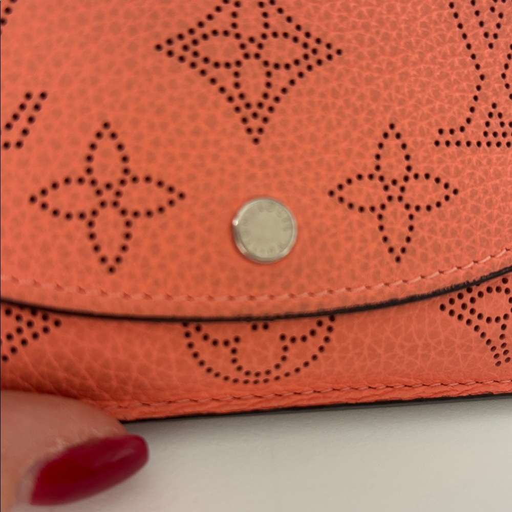 Louis Vuitton Recto Verso Mahina Tropical Coral - Picture 3 of 6